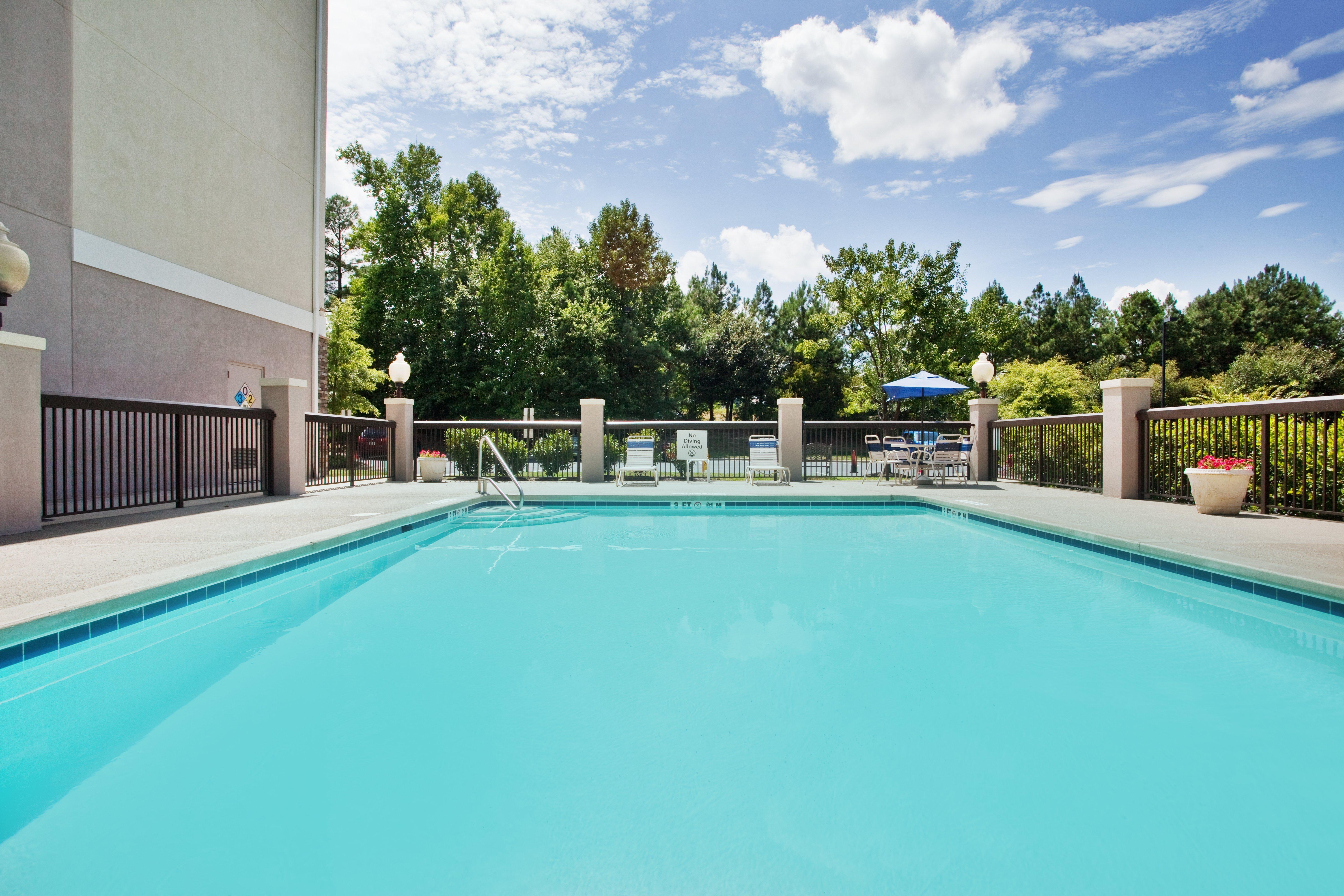 Holiday Inn Express Apex - Raleigh By Ihg Eksteriør billede